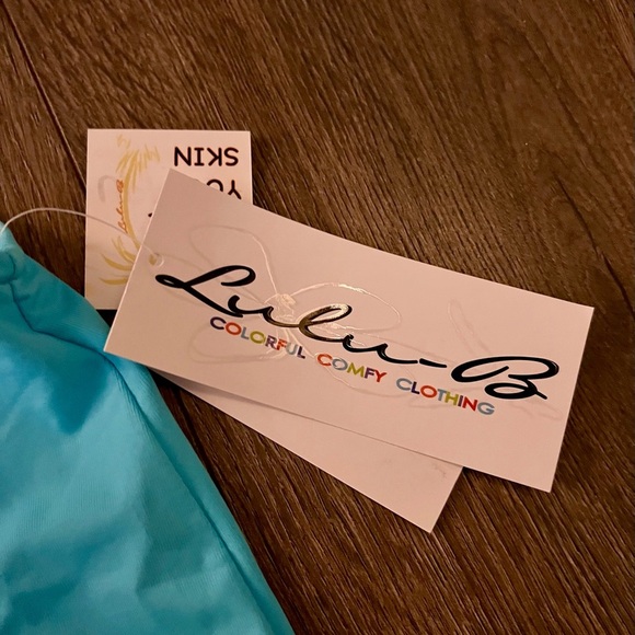 Lulu B Cooling UPF 50 Sleeveless V Neck Tank Top Aqua Blue XL NWT resort wear​ - Picture 8 of 12